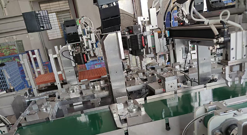 淺談螺絲和彈簧自動化組裝檢測設(shè)備的工作原理、結(jié)構(gòu)和保養(yǎng)維護要求