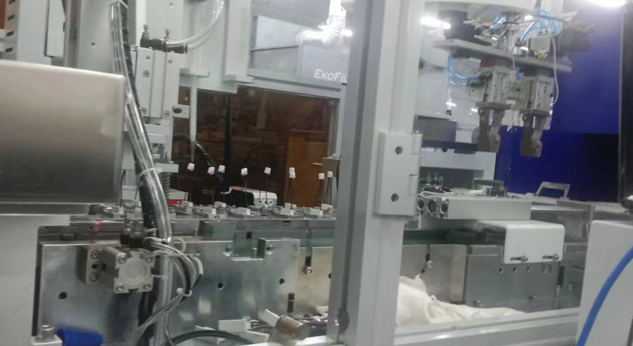 自動組裝旋鉚設備的特點、工作原理及使用注意事項